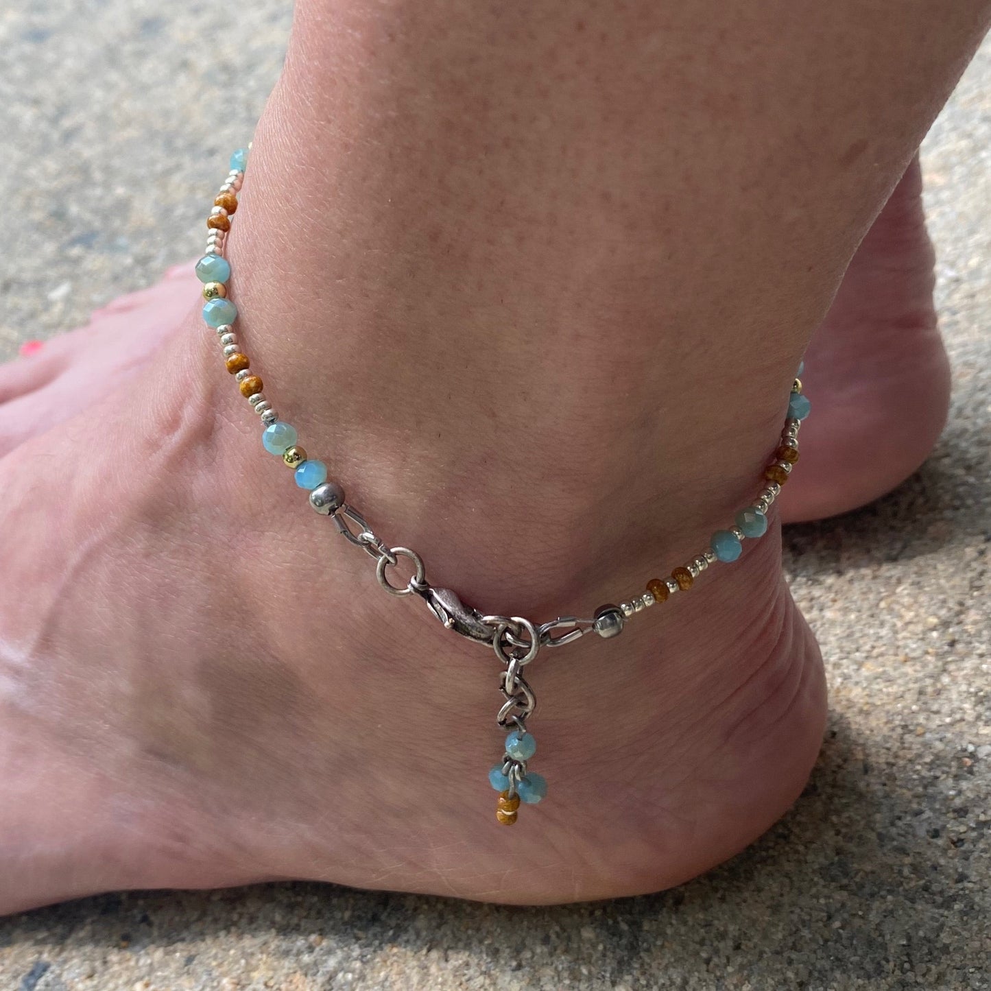 Ankle Bracelet / Bracelet Blue Crystal and Silver Seed Beads