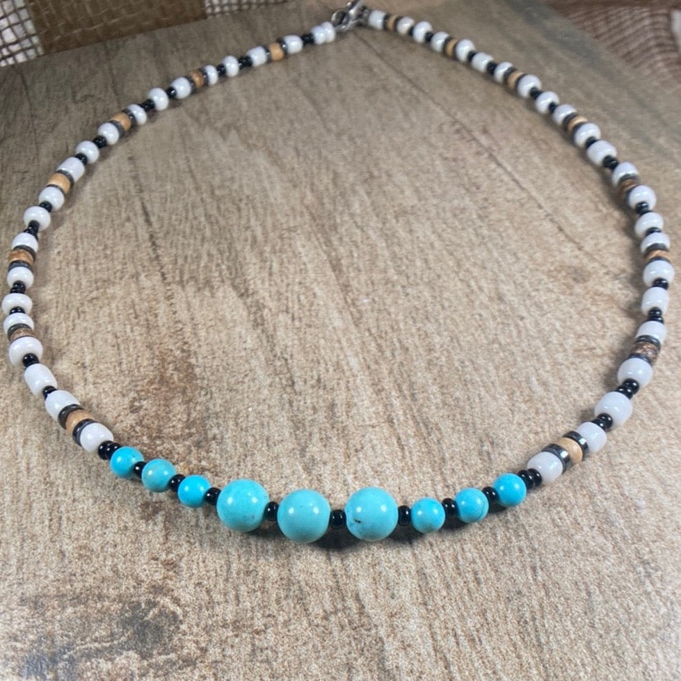 Beaded choker necklace with Turquoise